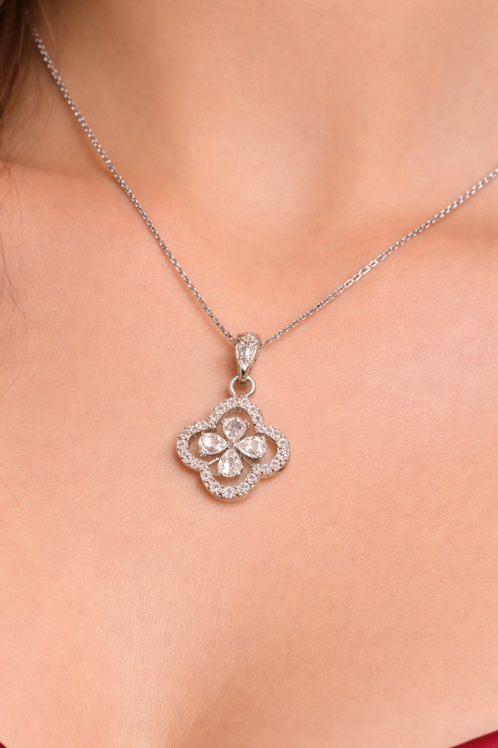 Elegant Diamond Bloom AD Pendant - Image 2