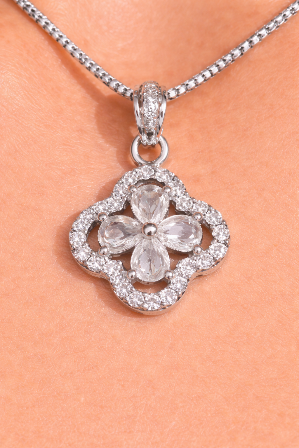 Silver Floral Clover AD Pendant Necklace for Women - Image 2