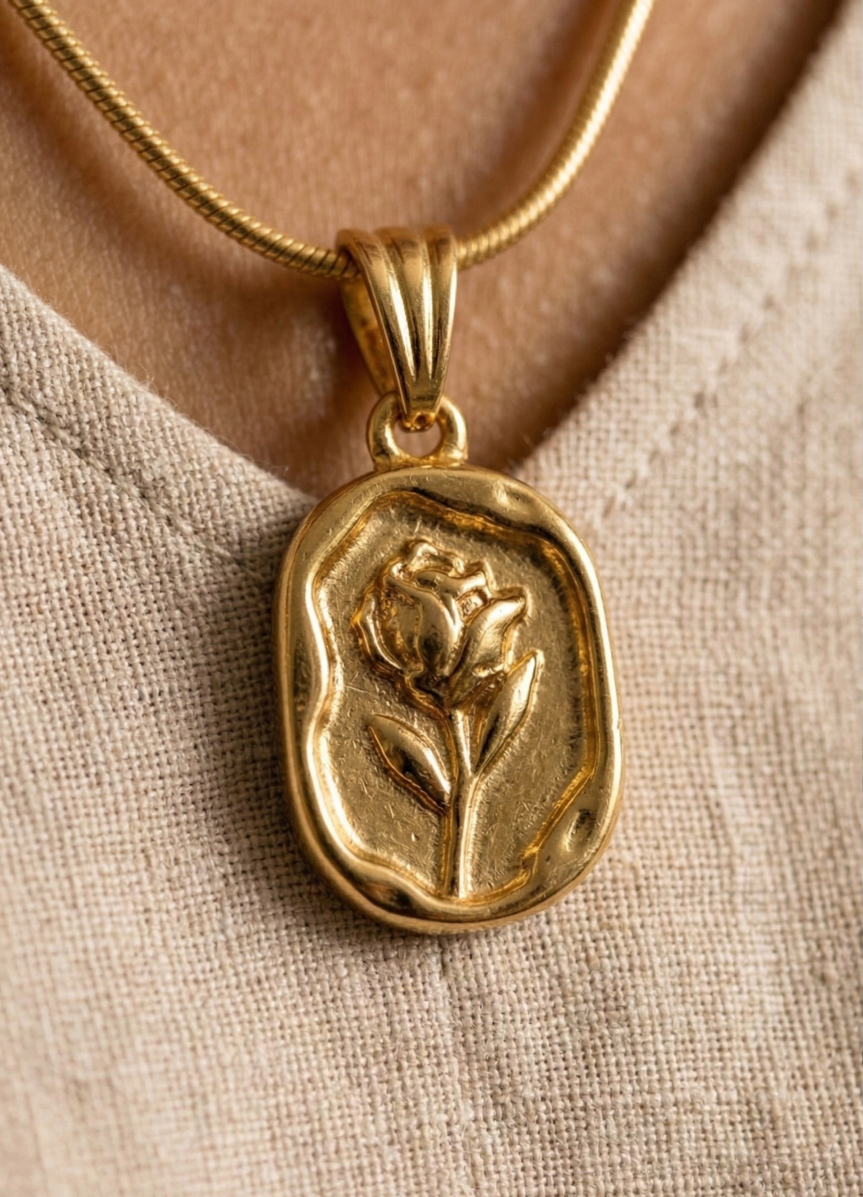 anti Tarnish Rose Engraved Pendant Necklace for Women - Image 2