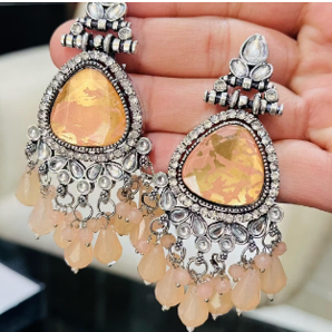 Long Lavomi Earrings - Image 5