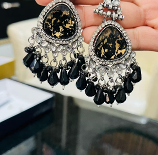 Long Lavomi Earrings - Image 2